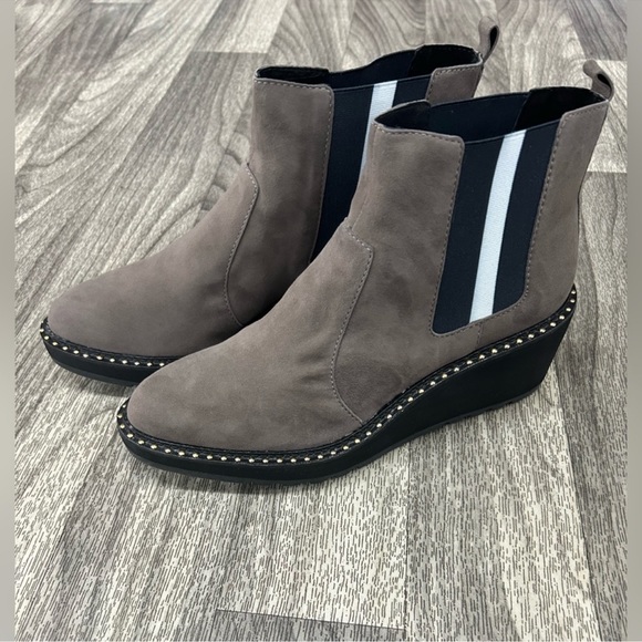 CECELIA NEW YORK | Gemma Boots in Gray Suede - Picture 3 of 4